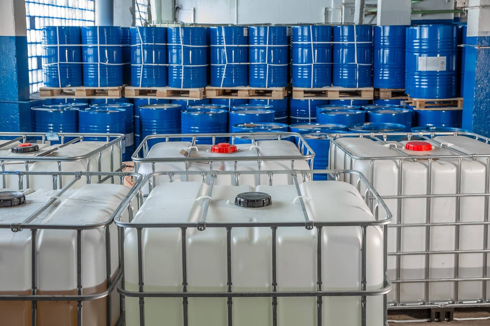 Liquid Container Packing Liquid Chemical Packaging Solutions Guide | Royal Chemical